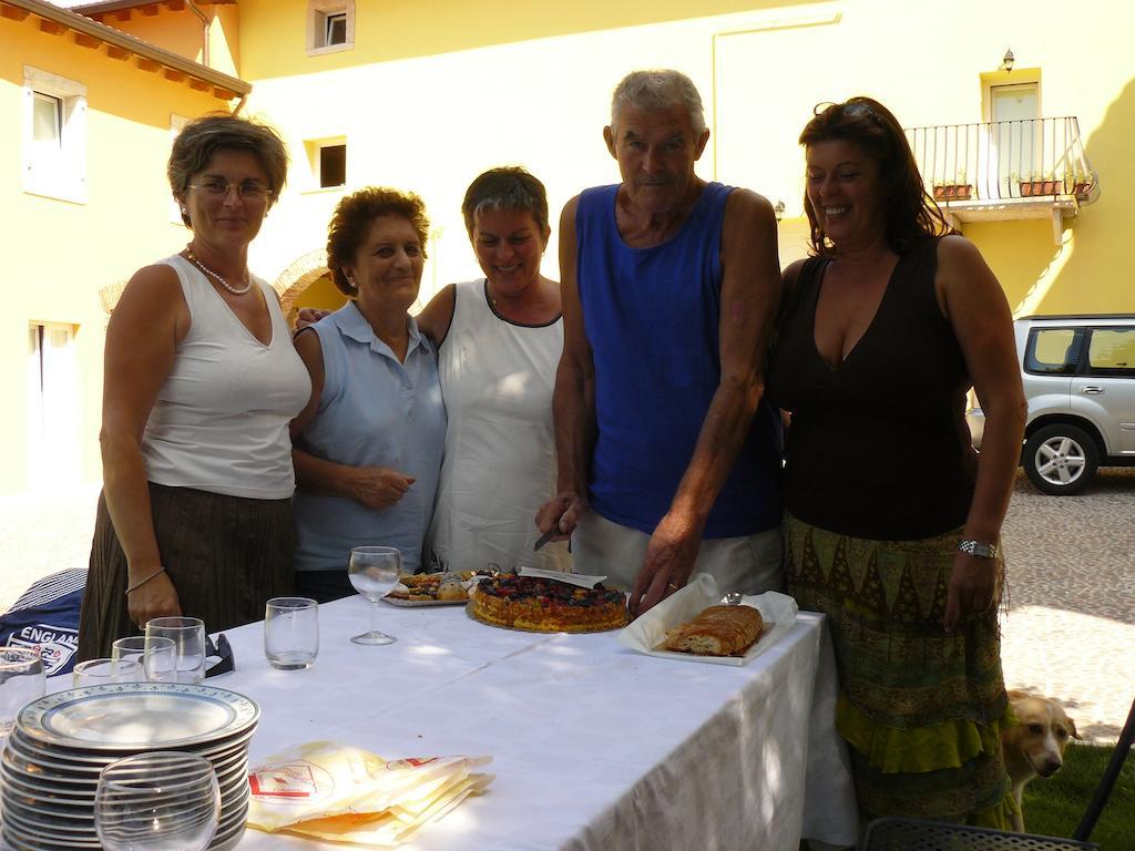 B&B Corte Barbieri Dolce Bagian luar foto